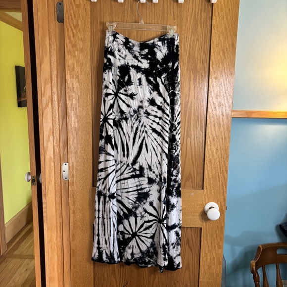 Sivana Tie-Dye Stretchy Rayon Maxi Skirt - Medium - Picture 2 of 4